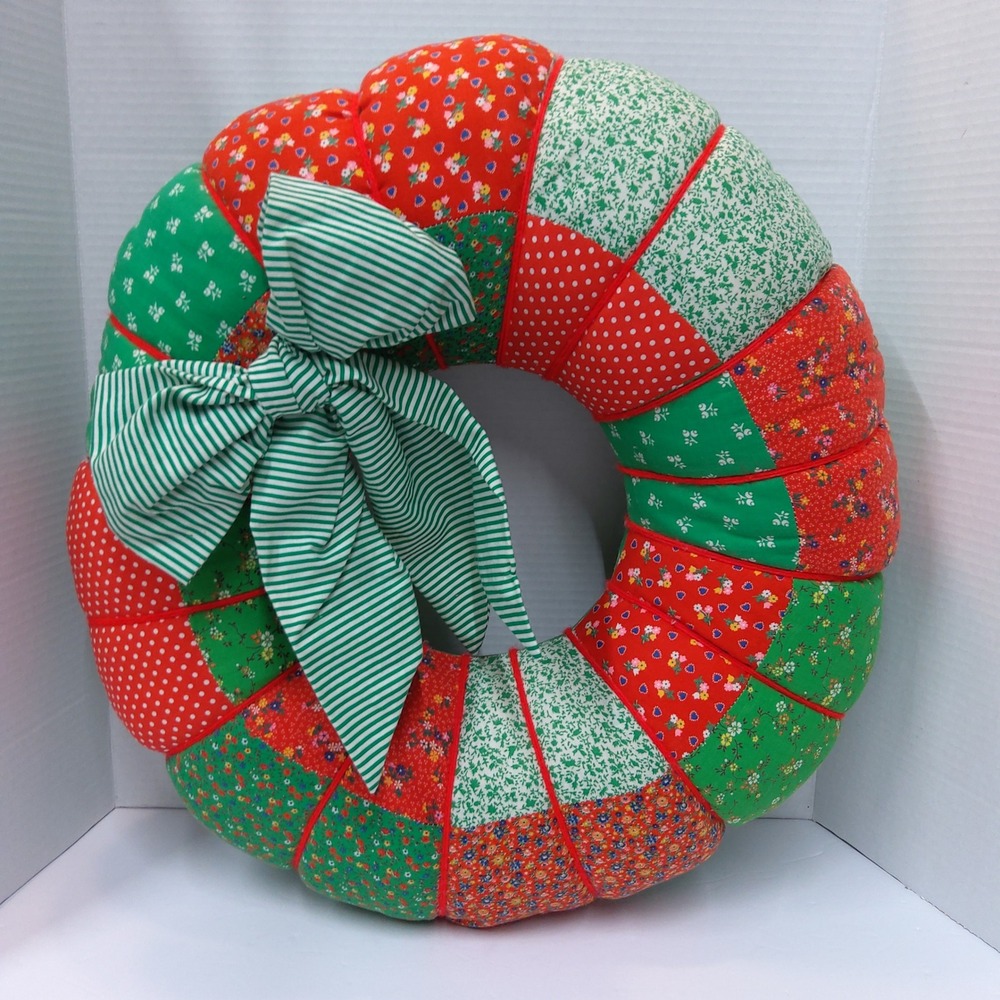 VTG Handmade Patchwork Quilted Fabric Christmas Wreath with Ribbons & Bow